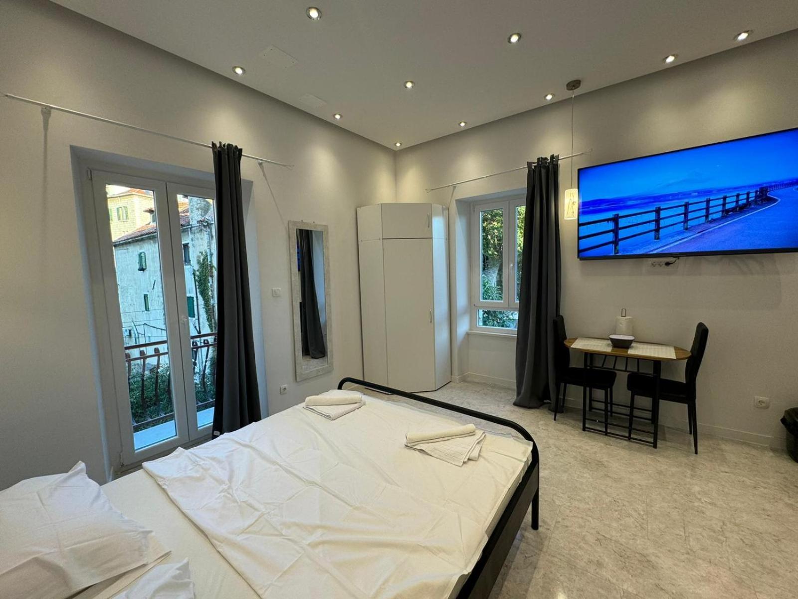 Exclusive Comfort With Balconies Split